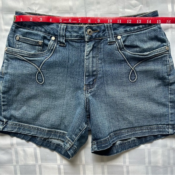 Urban Star Vintage Blue Denim Shorts with Unique Embroidered Pockets - Picture 5 of 13